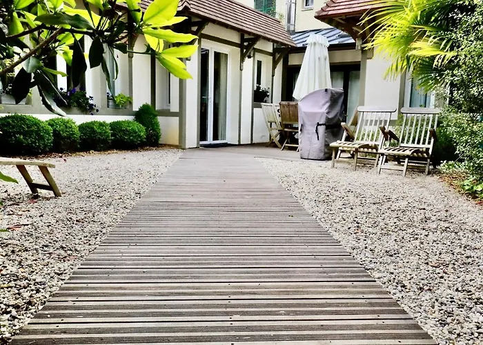 Фото Maison De Charme A Cote De L'Hippodrome Довиль