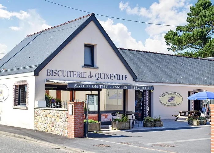 4 Bedroom Cozy Home In Montsenelle Lithaireの写真