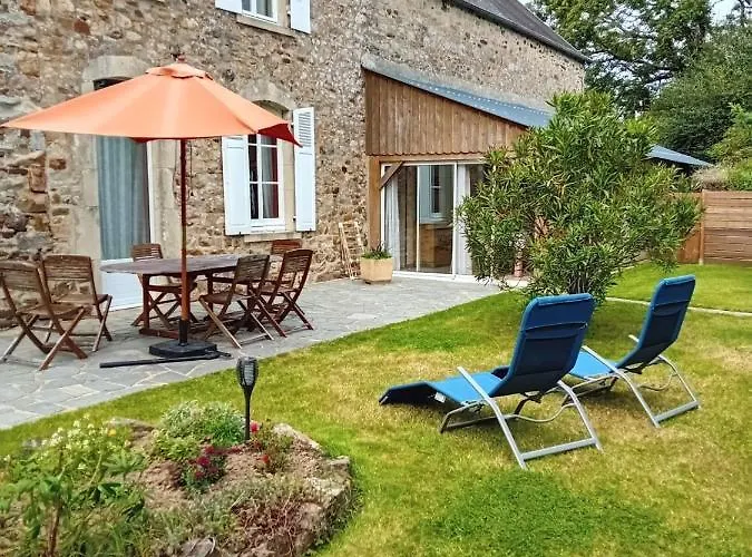 Maison En Pierres Entre Terre Et Mer.. Neuville-en-Beaumont fotoğrafı