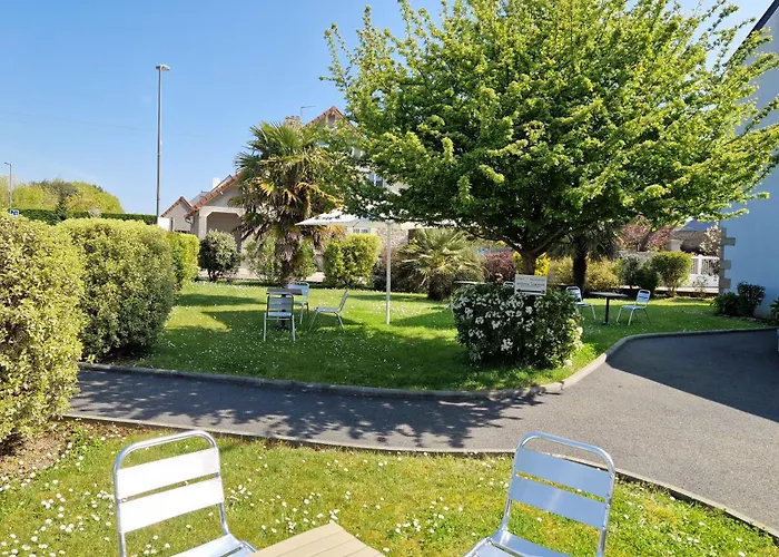 Hotel Logis Au Moyne De Saire Reville photo