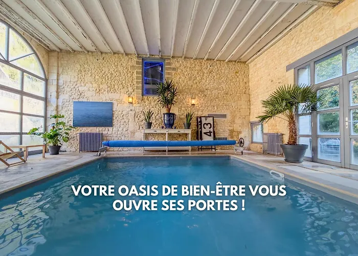 صورة فيلا Manoir XV Et Grange Avec Piscine Chauffee Privee Saint-Ouen-de-la-Cour
