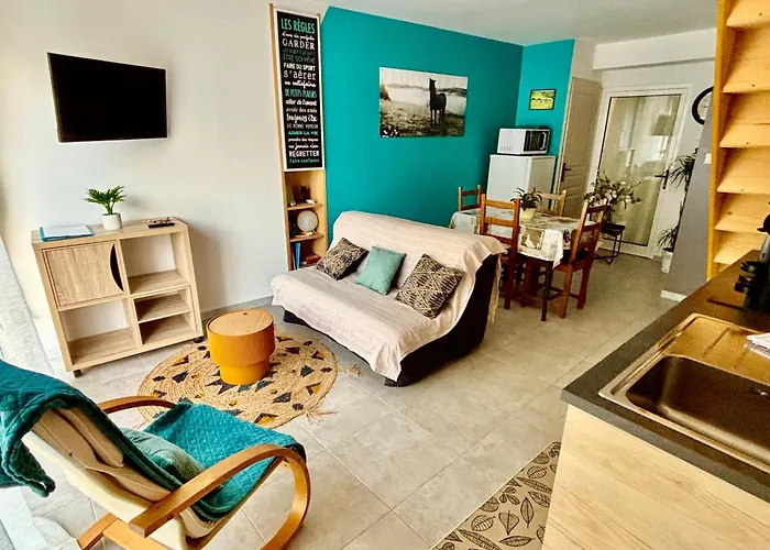 Gite Jacuzzi A La Cavalerie De Montchaton fotoğrafı