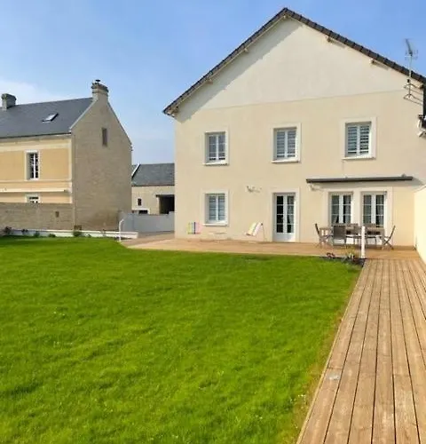 صورة Maison Au Sein D'Un Corps De Ferme. Carpiquet