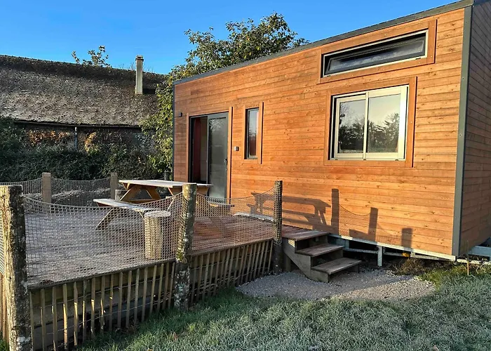 Photo de Hotel Joy Tiny House Perche à Madeleine