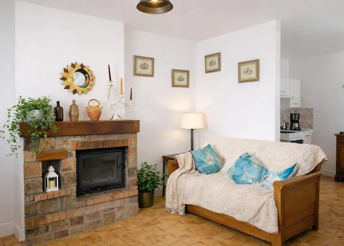 Maison Entiere Pour 4 Personnes Avec Parking Proche Centre Ville Saint-Sulpice-Sur-Risleの写真