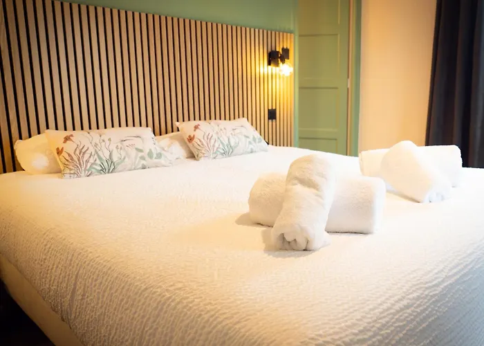 Logis Hotel Restaurant De La Poste Le Mêle-sur-Sarthe φωτογραφία