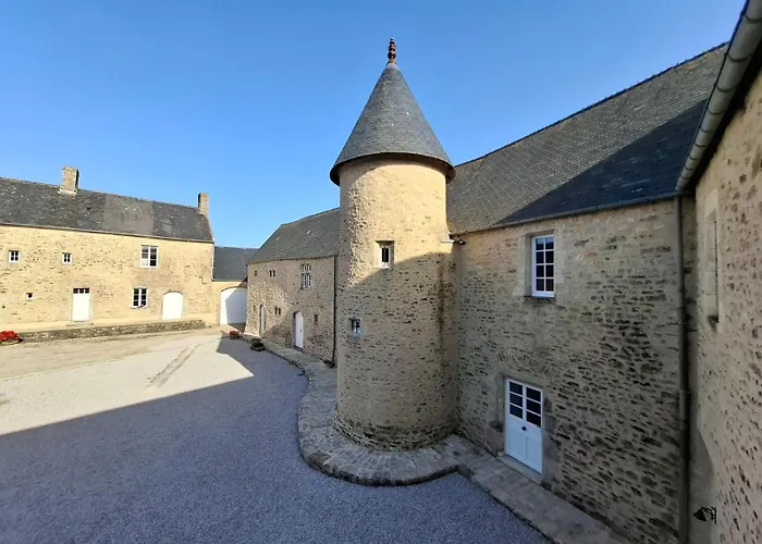 Villa La Tour Aux Hirondelles Saint-Germain-de-Tournebut Foto