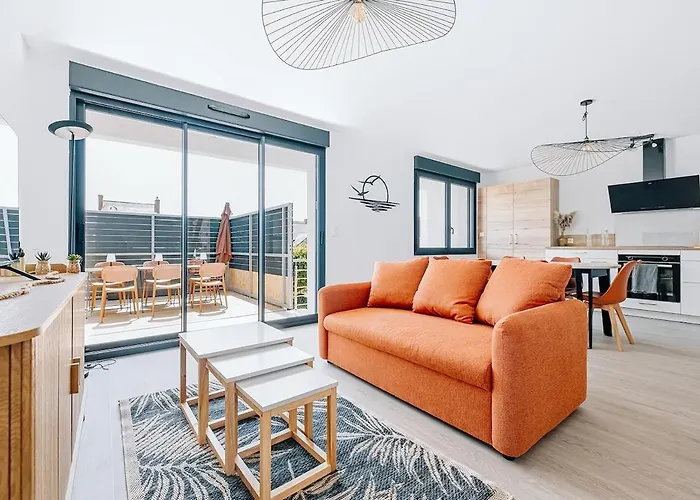 Photo de Maison avec Terrasse - Tout à pied à Carteret Barneville-Carteret