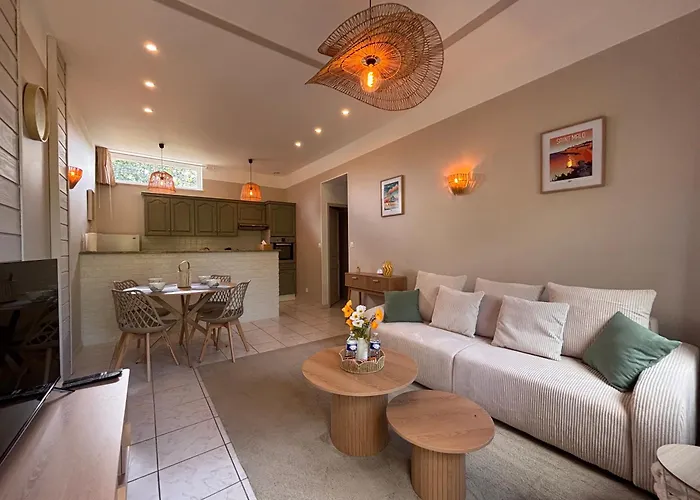 foto di Villa La Parenthèse de la Baie Aucey-la-Plaine