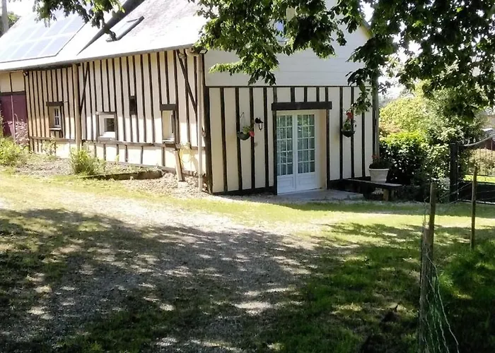 La Charmelais Villa Saint-Brice-de-Landelles fotoğrafı